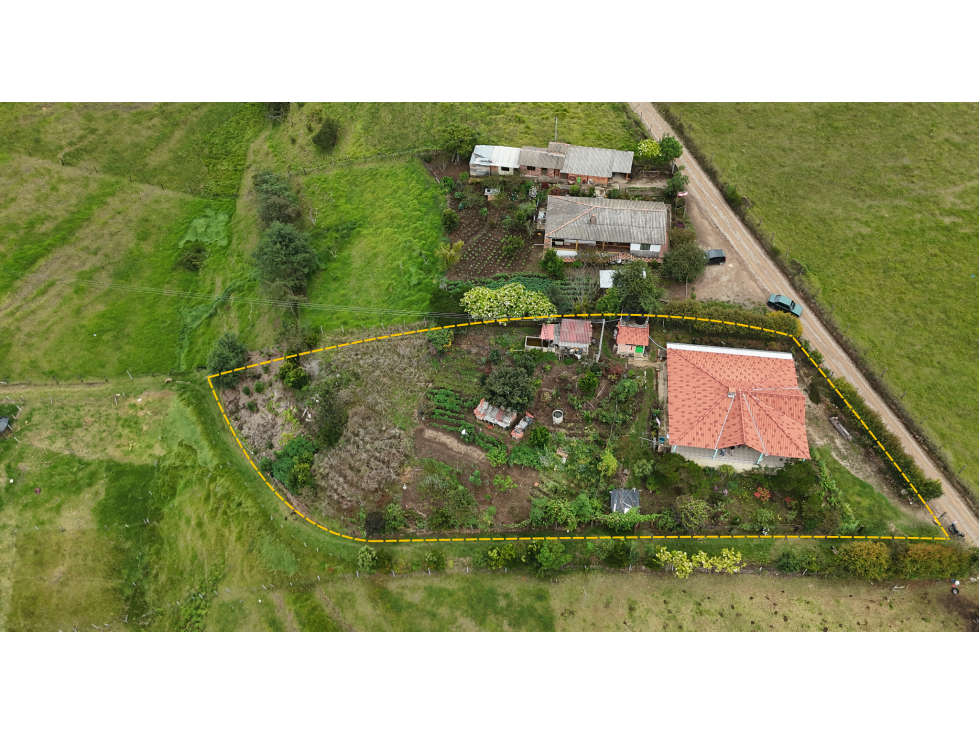 SE VENDE CASA - LOTE RURAL EN SOTAQUIRA - 2