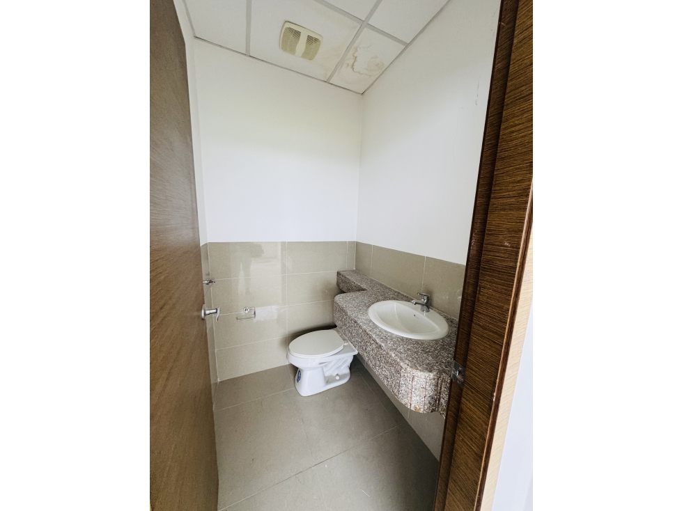 VENTA 2 OFICINAS - RIVERT PLAZA - AV. LEÓN FEBRES CORDERO - 6
