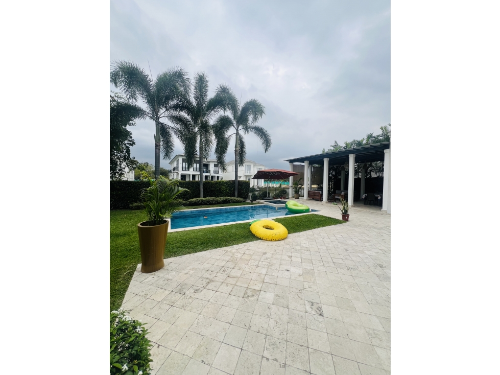 VENTA CASA URB. AIRES DE BATAN - VIA SAMBORONDÓN - 6