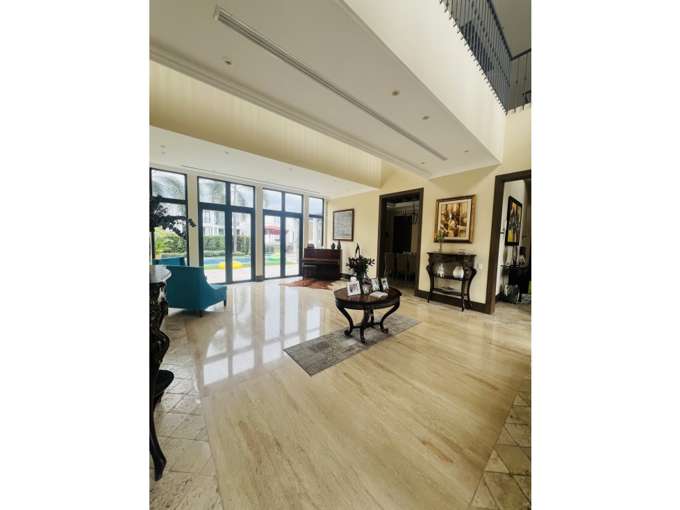 VENTA CASA URB. AIRES DE BATAN - VIA SAMBORONDÓN - 3