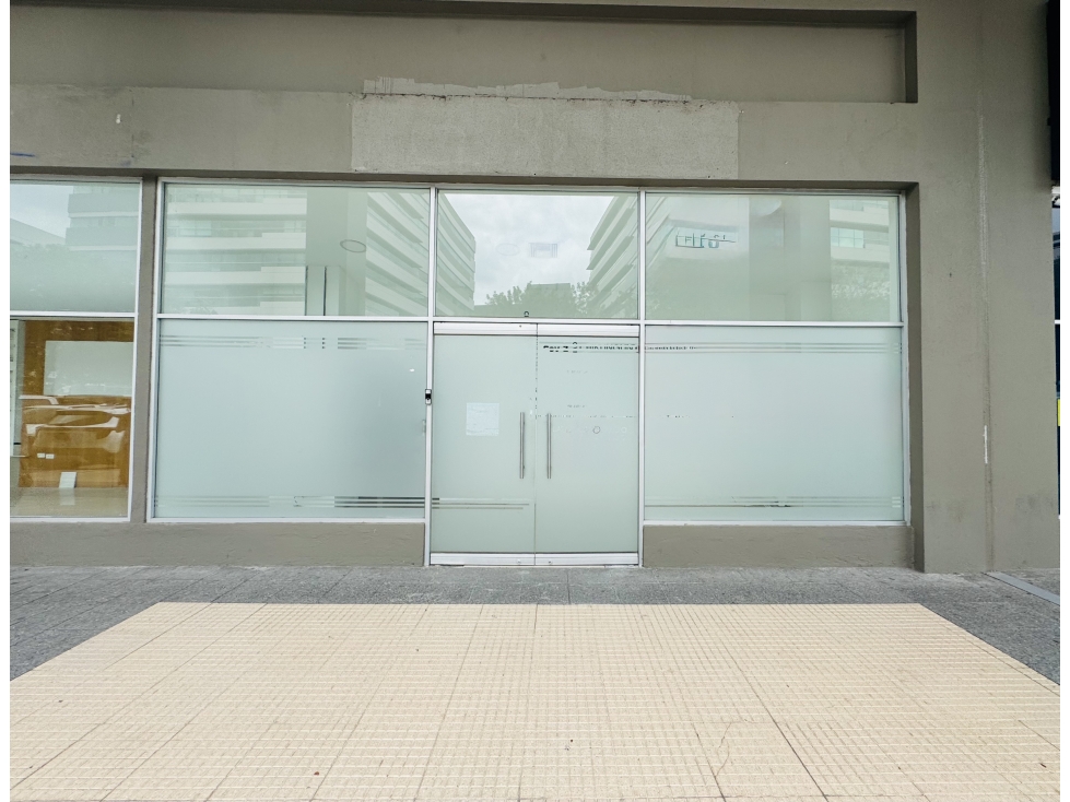 ALQUILER LOCAL COMERCIAL PARQUE EMPRESARIAL COLÓN - 1