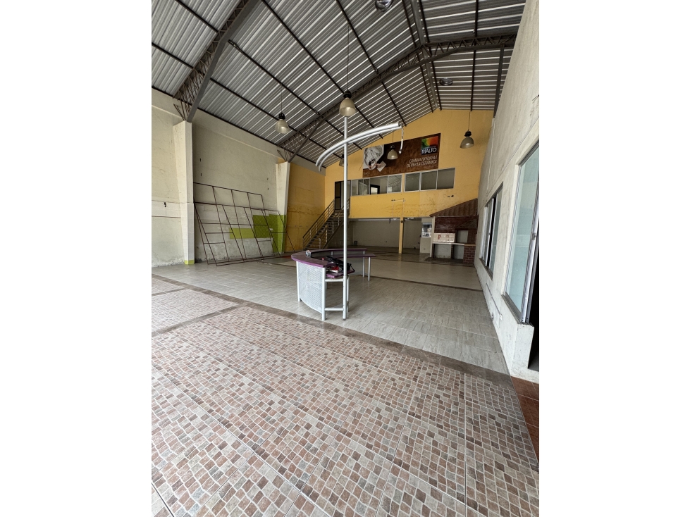 VENTA DE EDIFICIO PLAYAS VILLA MIL - GUAYAS - 3