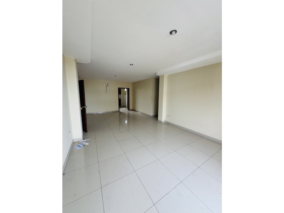 VENTA DEPARTAMENTO URB. SAN SEBASTIAN - AV. LEON FEBRES CORDERO - 4