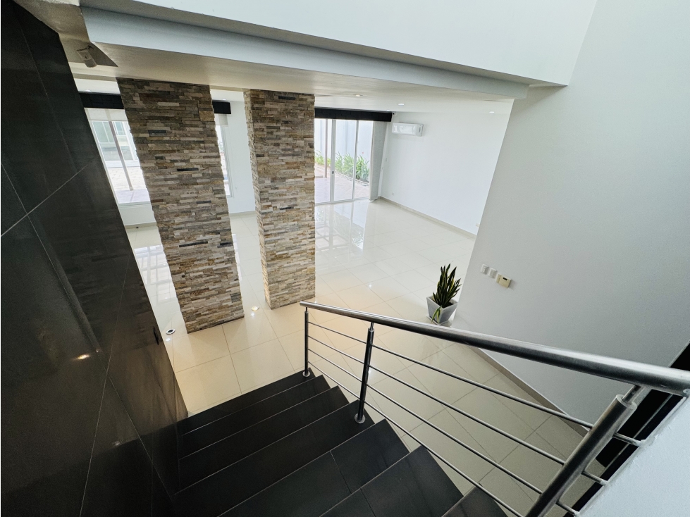 VENTA CASA URBANIZACION LAGUNA DEL SOL - VIA SAMBORONDÓN - GUAYAS - 3