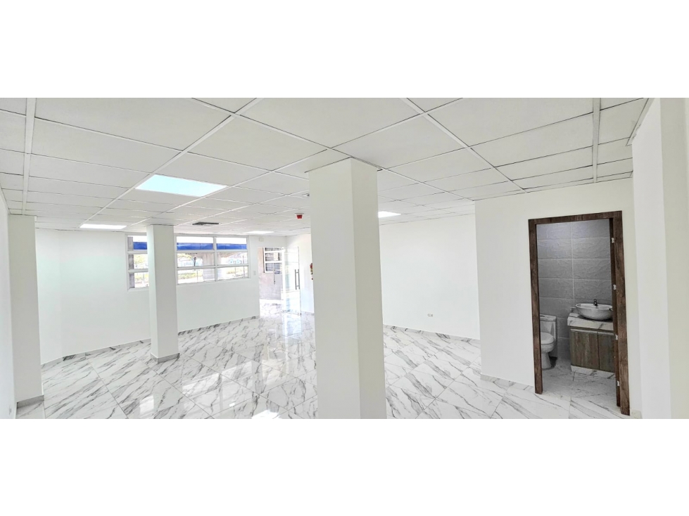 VENTA LOCAL COMERCIAL EDIFICIO BUSINESS PLAZA - GUAYAQUIL — foto 3