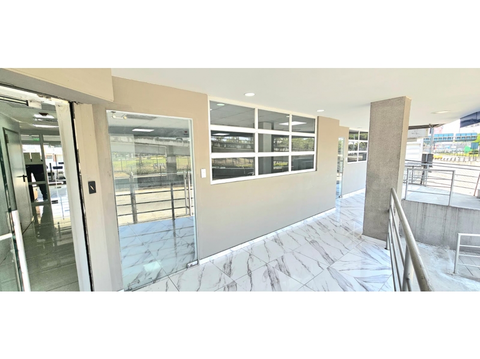 VENTA LOCAL COMERCIAL EDIFICIO BUSINESS PLAZA - GUAYAQUIL — foto 4