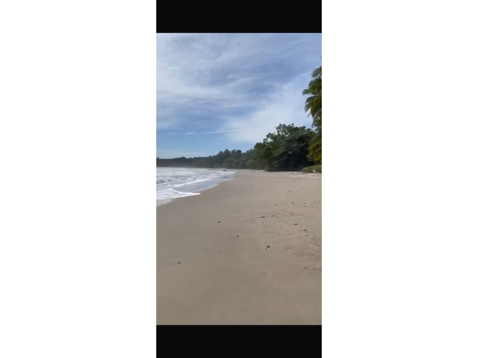 Paraíso Frente al Mar Caribe de 80,000 m² en Calovébora, Panamá - 1