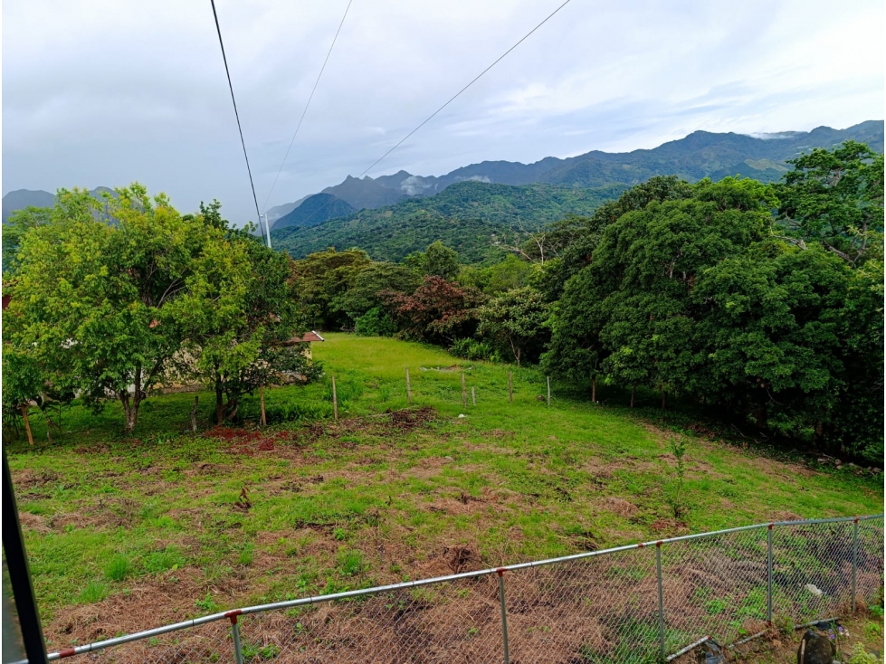 TERRENO CON VISTA A LAS MONTAÑAS EN VENTA EN SANTA FE - 1