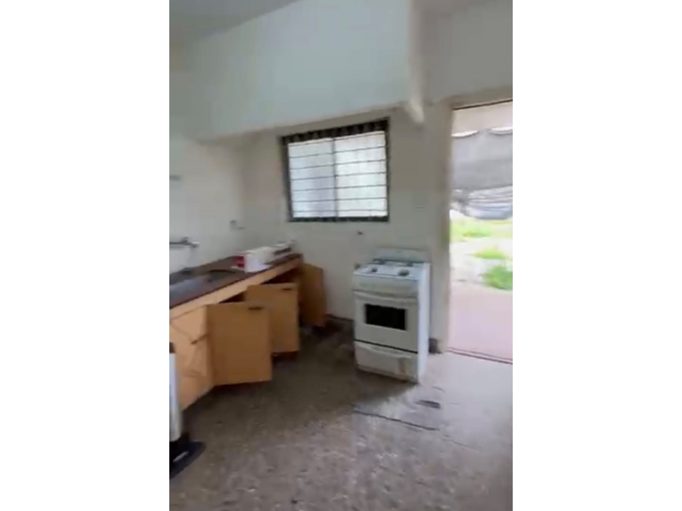 CASA 3 AMBIENTES- ALMAFUERTE 5300- GARAJE - 4