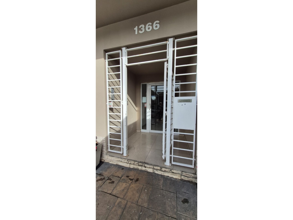 VENTA 2 AMBIENTES- ELECTRICO- BALCÓN- GÜTEMBERG 1300 - 2