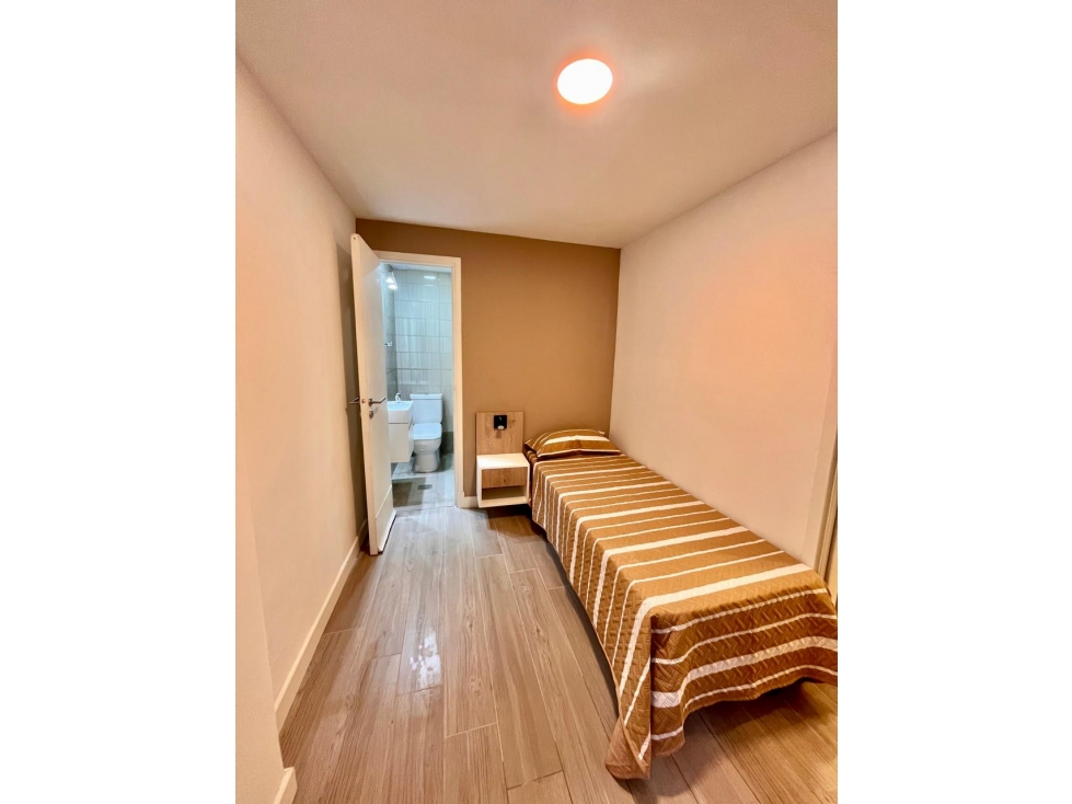 VENTA 2 AMB. CON DEPENDENCIA MORENO 2300 - 4
