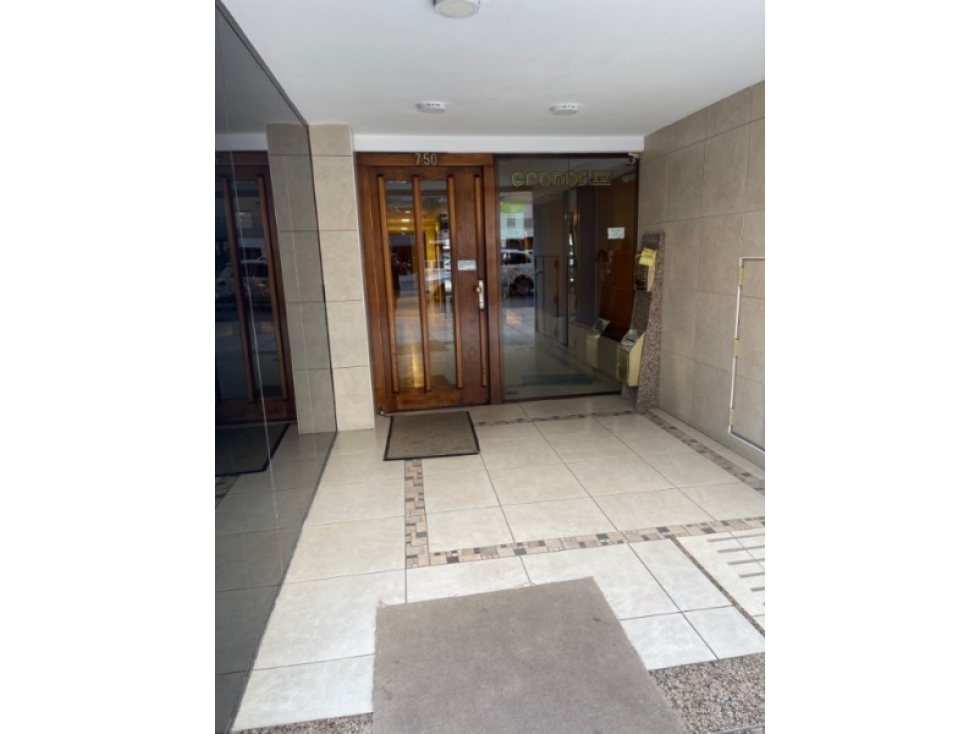 VENTA 3 AMBIENTES- COCHERA- LA PERLA- AV. INDEPENDENCIA 750 — foto 2