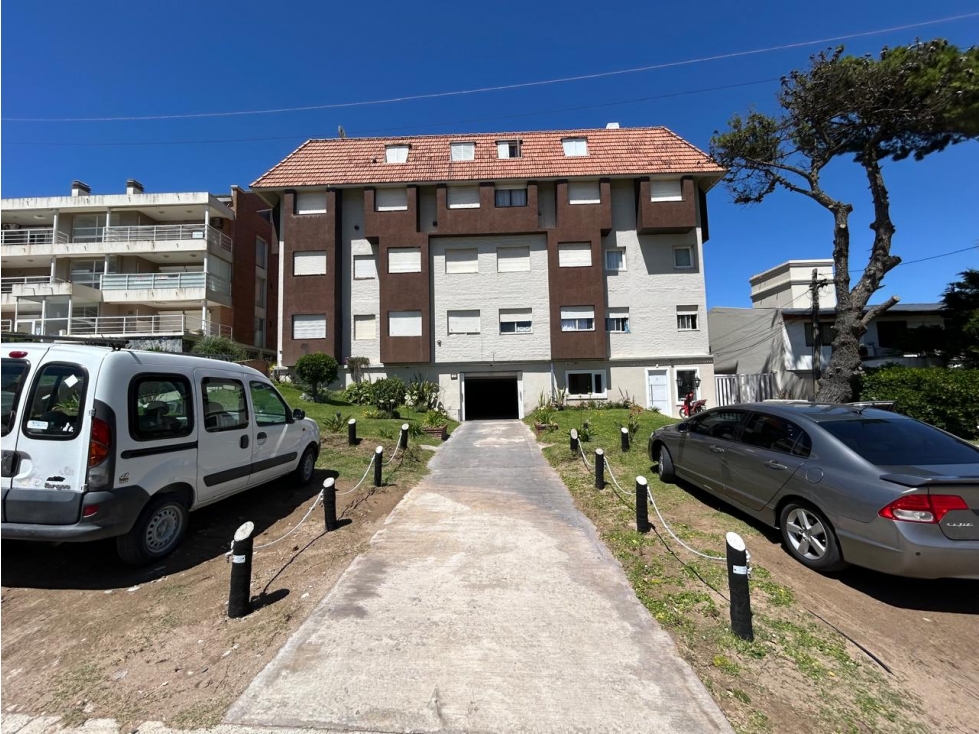 PINAMAR- VENTA DEPTO. DUPLEX 3 AMBIENTES- DE LOS SILENIOS 80