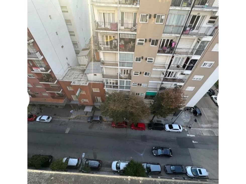 VENTA 2 AMB. BALCON A LA CALLE y dependencia- CORRIENTES 2100 — foto 2