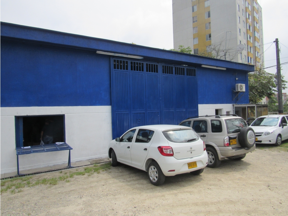 BODEGA SALADO 1.200M2 - 2
