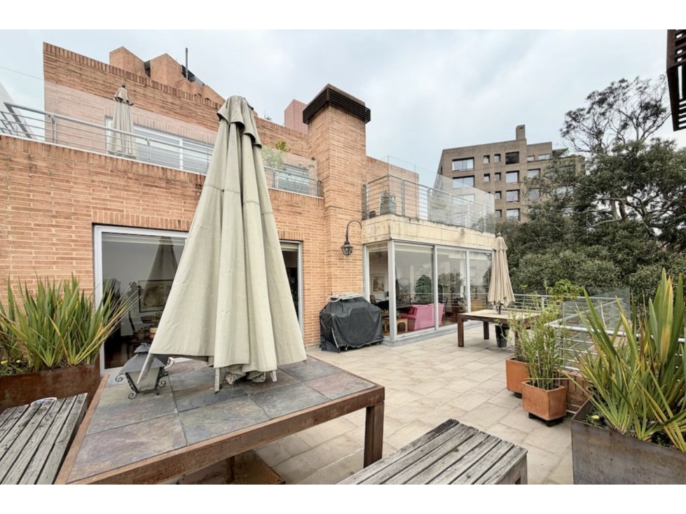 Apartamento Dúplex en Arriendo en Rosales Bajo