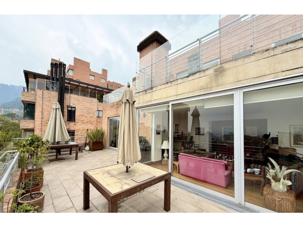 Apartamento Dúplex en Arriendo en Rosales Bajo — foto 2