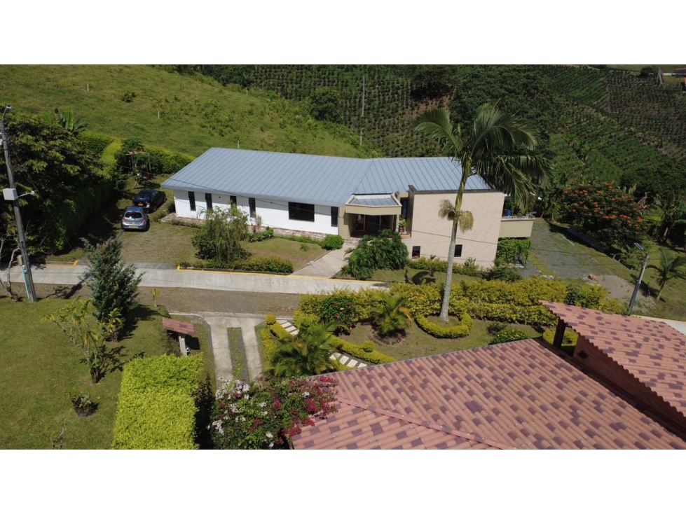 CASA CAMPESTRE PARA VENTA VIA ARMENIA