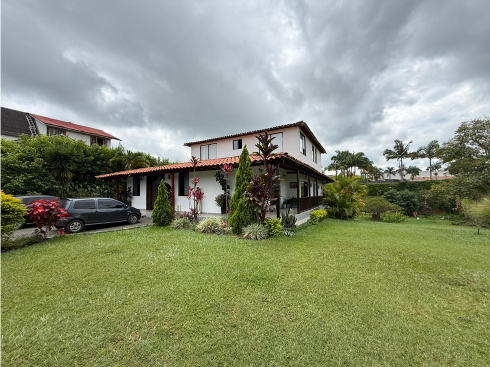 CASA CAMPESTRE AMPLIA Y ACOGEDORA PARA VENTA EN CERRITOS