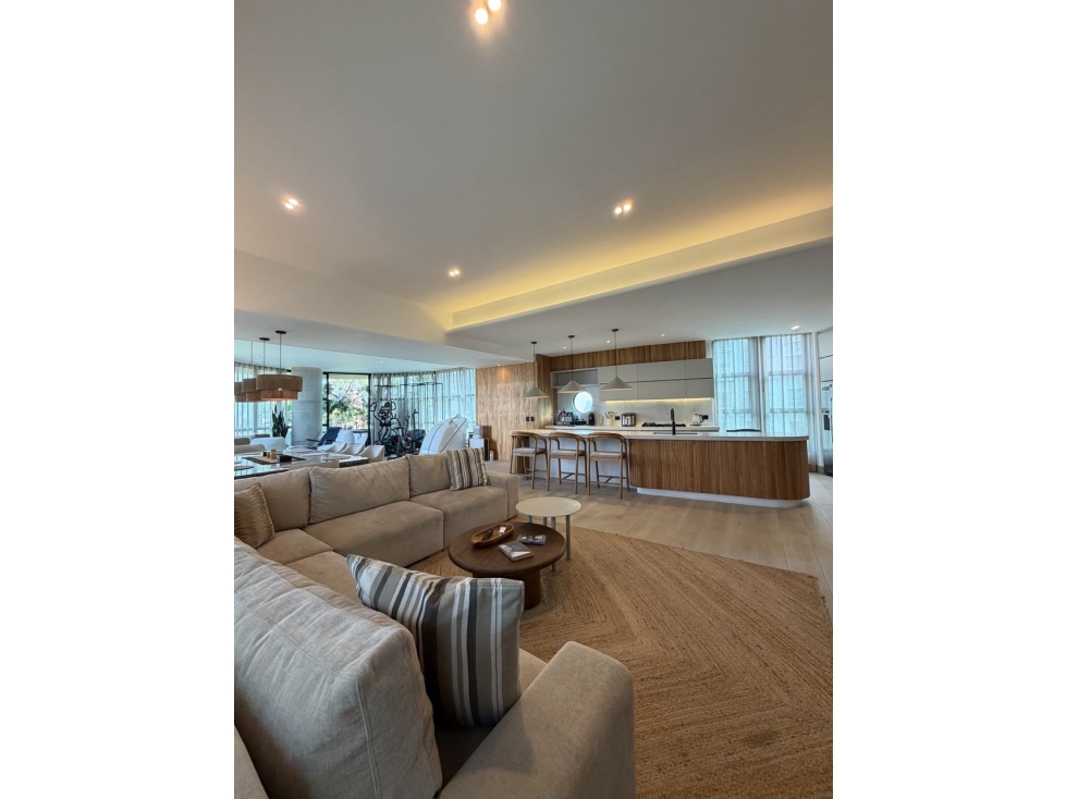 EXCLUSIVO Y LUJOSO APARTAMENTO EN PROVENZA — foto 3