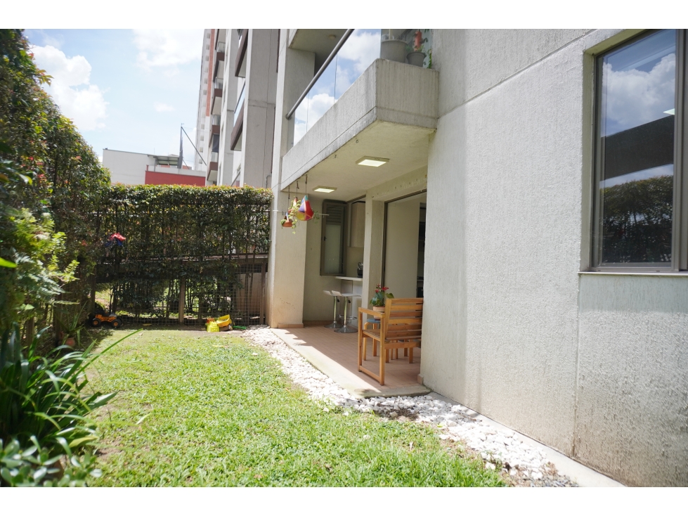 APARTAMENTO CON TERRAZA EN SABANETA — foto 2