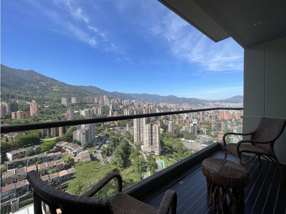 APARTAMENTO DÚPLEX CON VISTA PANORAMICA EN ALTOS DEL POBLADO — foto 4
