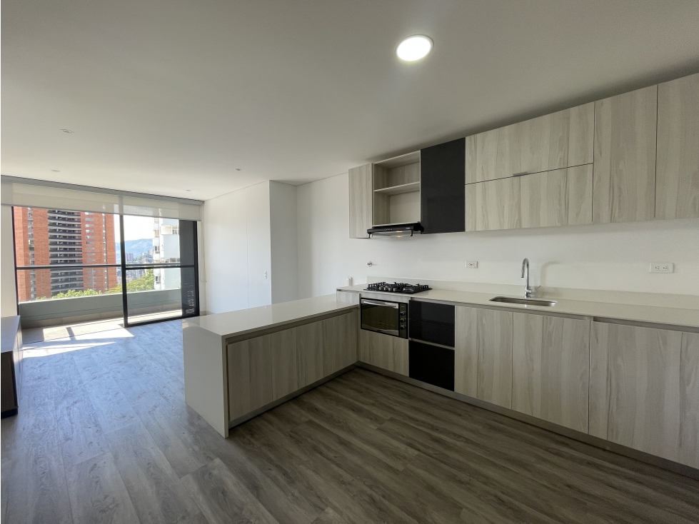APARTAESTUDIO CON VISTA A LA CIUDAD EN LINARES POBLADO — foto 4
