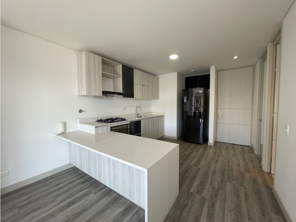 APARTAESTUDIO CON VISTA A LA CIUDAD EN LINARES POBLADO — foto 5