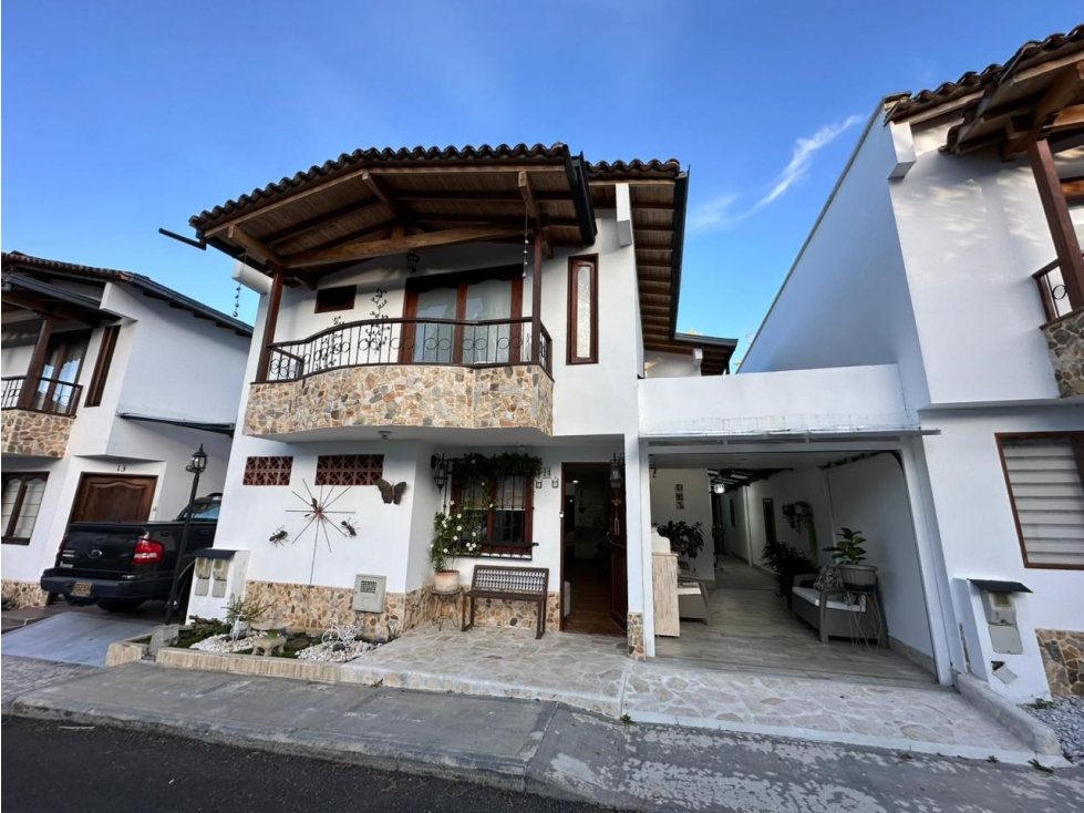 CASA EN UNIDAD CERRADA UBICADA EN LA CEJA — foto 3
