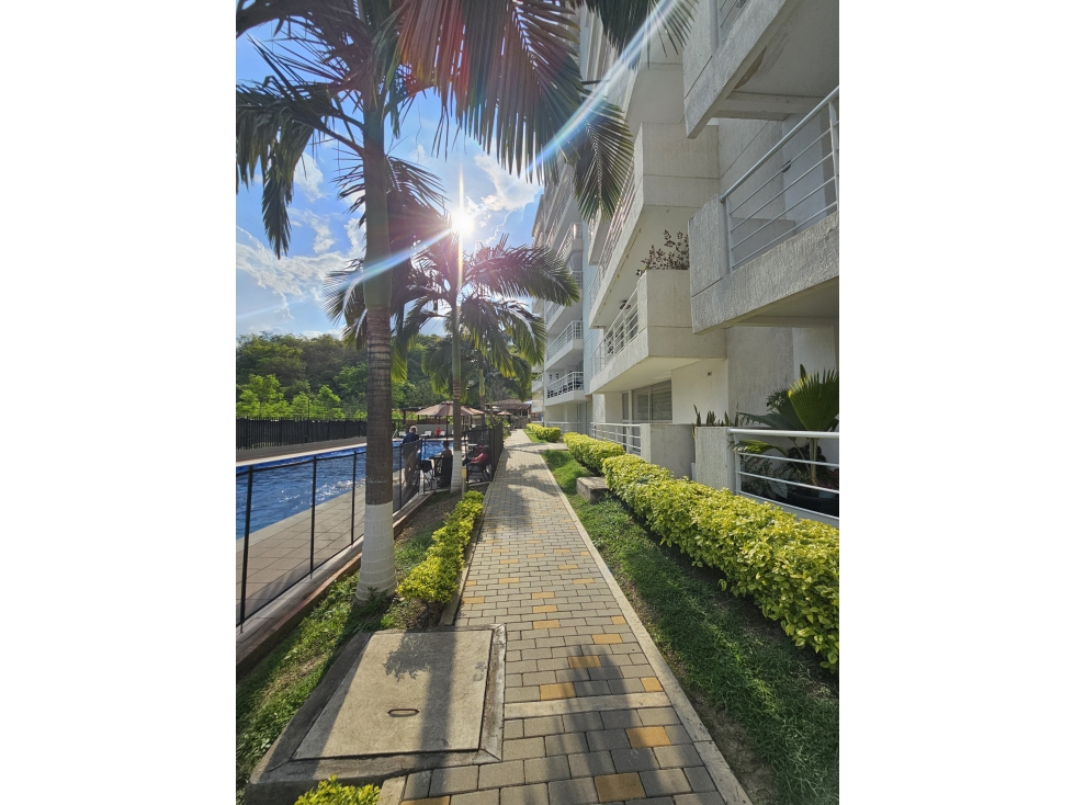 ¡Hermoso apartamento en exclusivo conjunto!