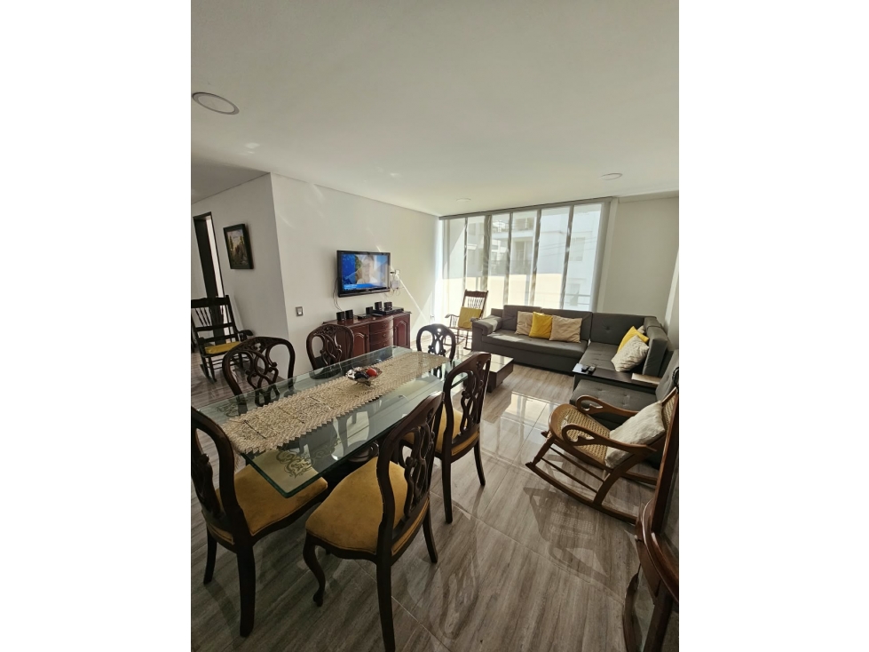 ¡Amplio apartamento a una cuadra del parque principal! — foto 3