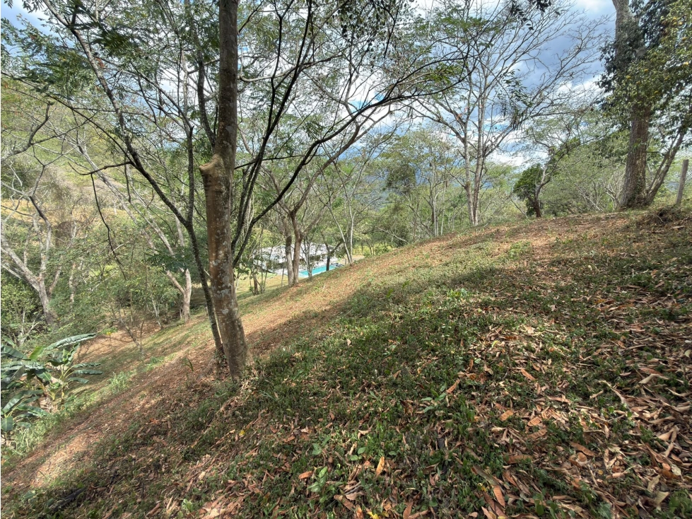 ¡Lote de 3.950 m² en venta cerca de Villeta! - 2