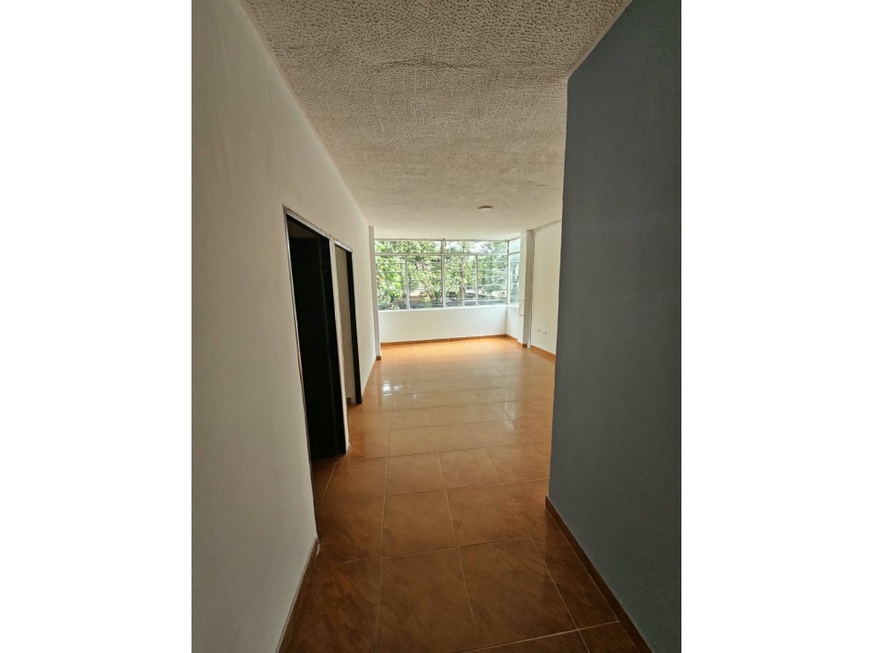 ¡Apartamento en arriendo central! - 2