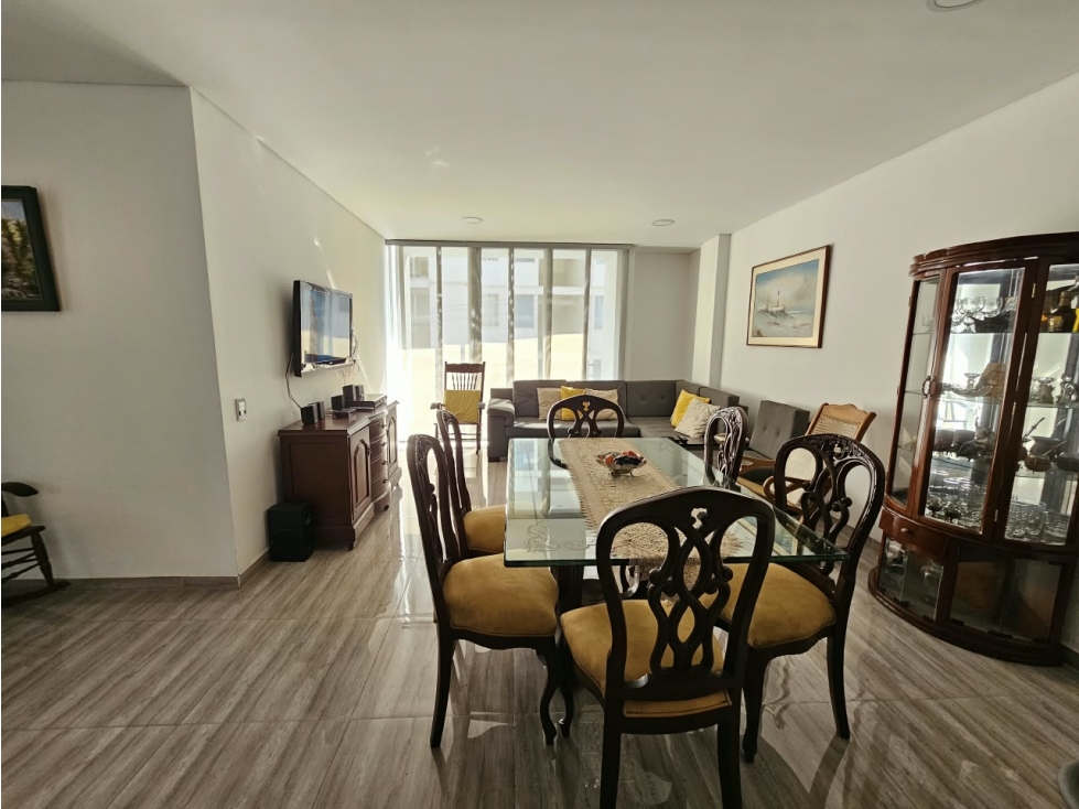 ¡Amplio apartamento a una cuadra del parque principal! — foto 5