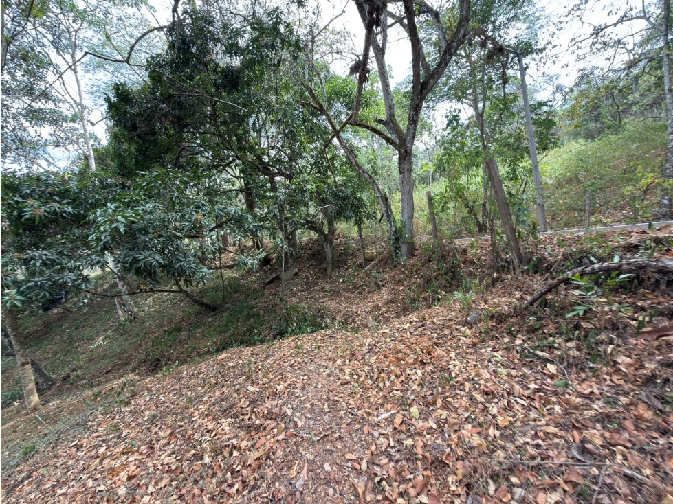 ¡Lote de 3.950 m² en venta cerca de Villeta! - 3