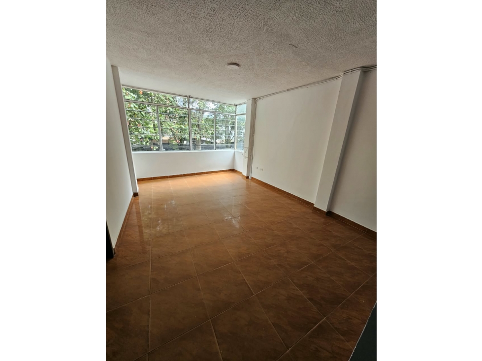 ¡Apartamento en arriendo central! - 1