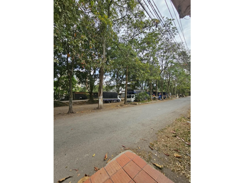 ¡Local comercial central en arriendo! - 2