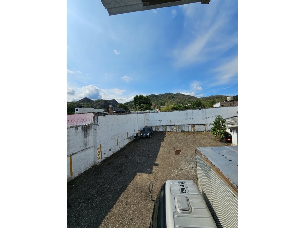 ¡EXCELENTE OPORTUNIDAD DE DESARROLLO EN VILLETA! - 4