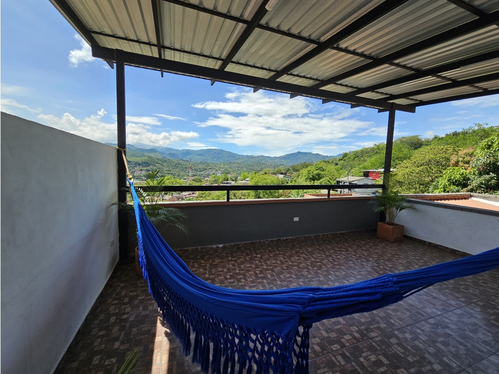 Casa 5Hab completamente dotada.