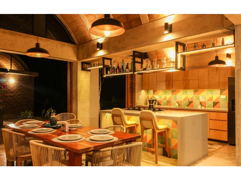 CASA EN VENTA PLAYA MANZANILLO