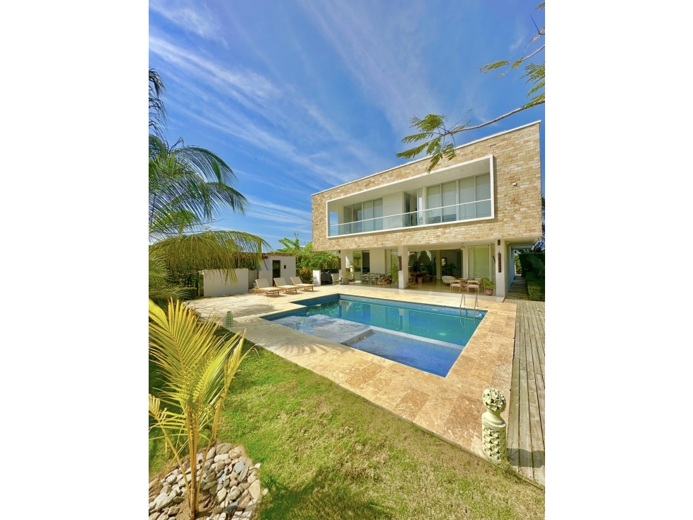 CASA EN VENTA PLAYA MANZANILLO