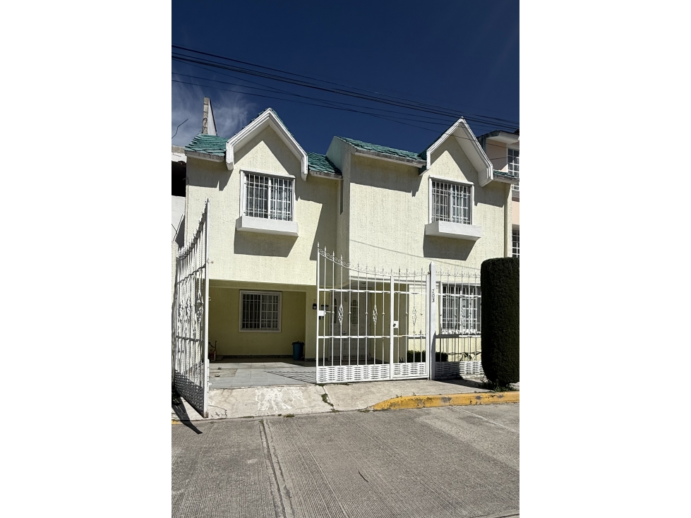 Casa en venta en Fracc. Villas del Álamo, Mineral de la Reforma, Hgo.