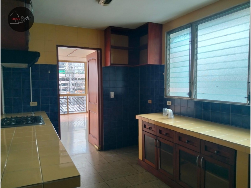 Vendo Espacioso Apartamento Vía Israel/For Sale Spacious Apartment — foto 4
