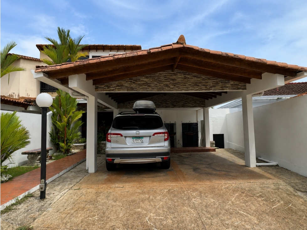 SE VENDE CASA EN DOS MARES