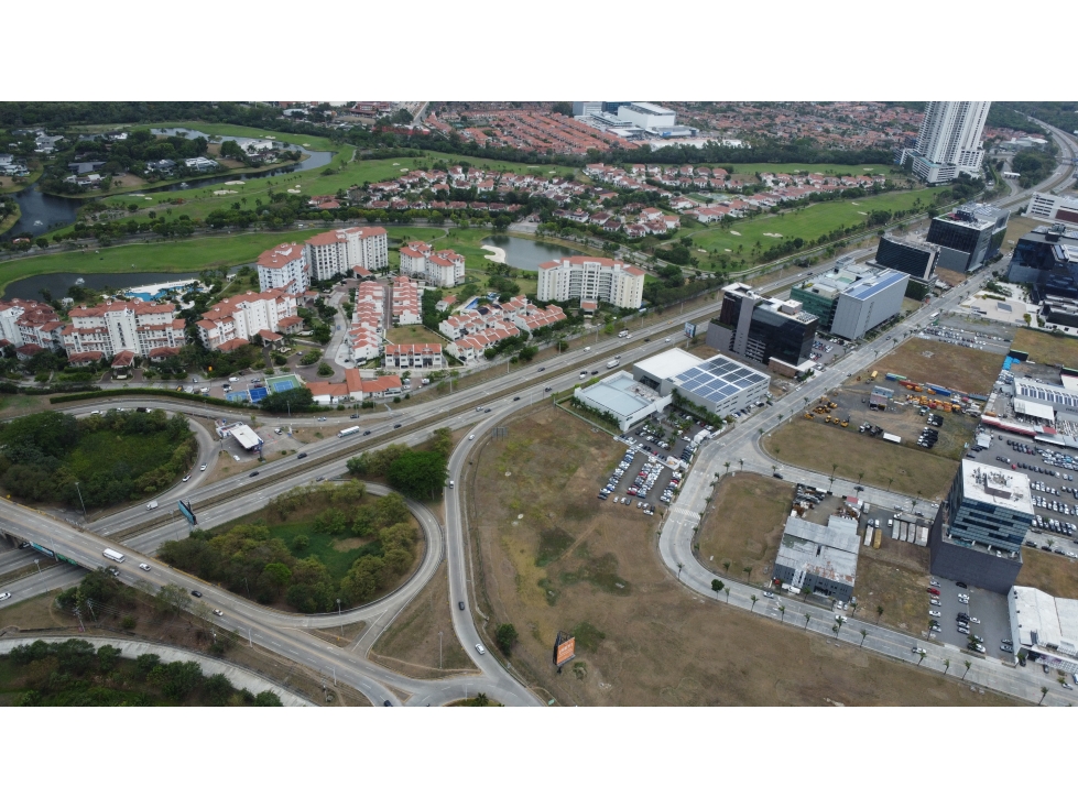 SE VENDE TERRENO EN SANTA MARIA BUSINESS DISTRICT — foto 4