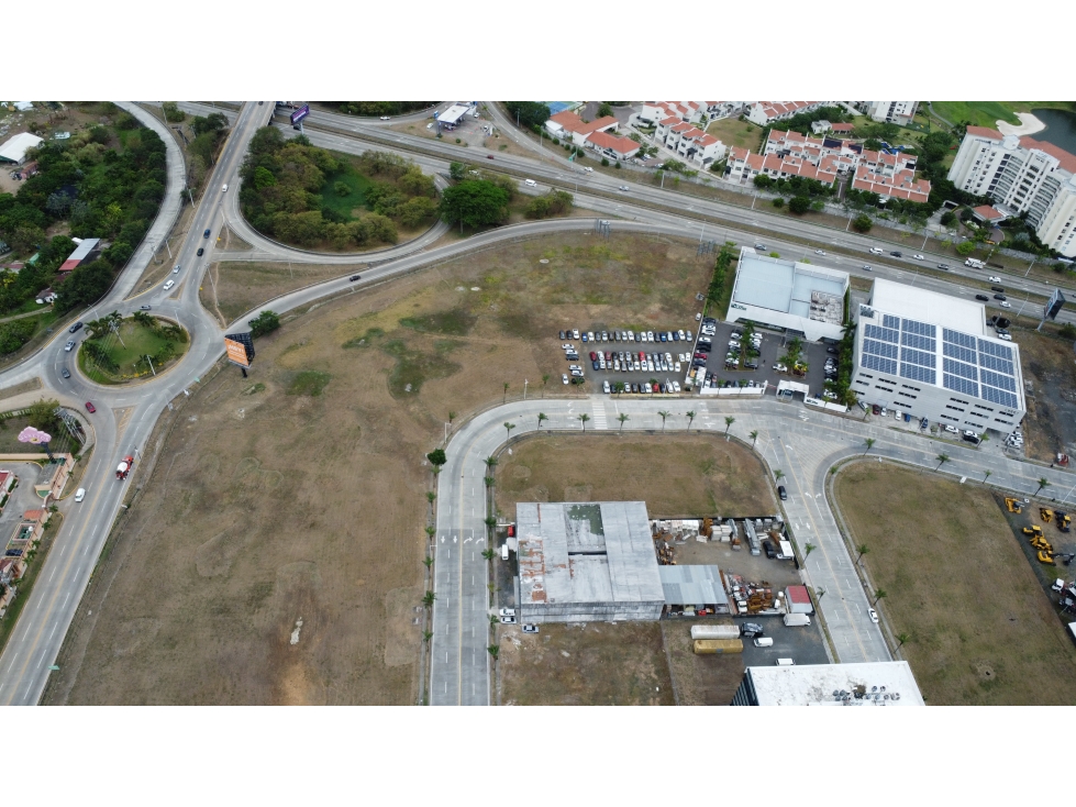 SE VENDE TERRENO EN SANTA MARIA BUSINESS DISTRICT — foto 2