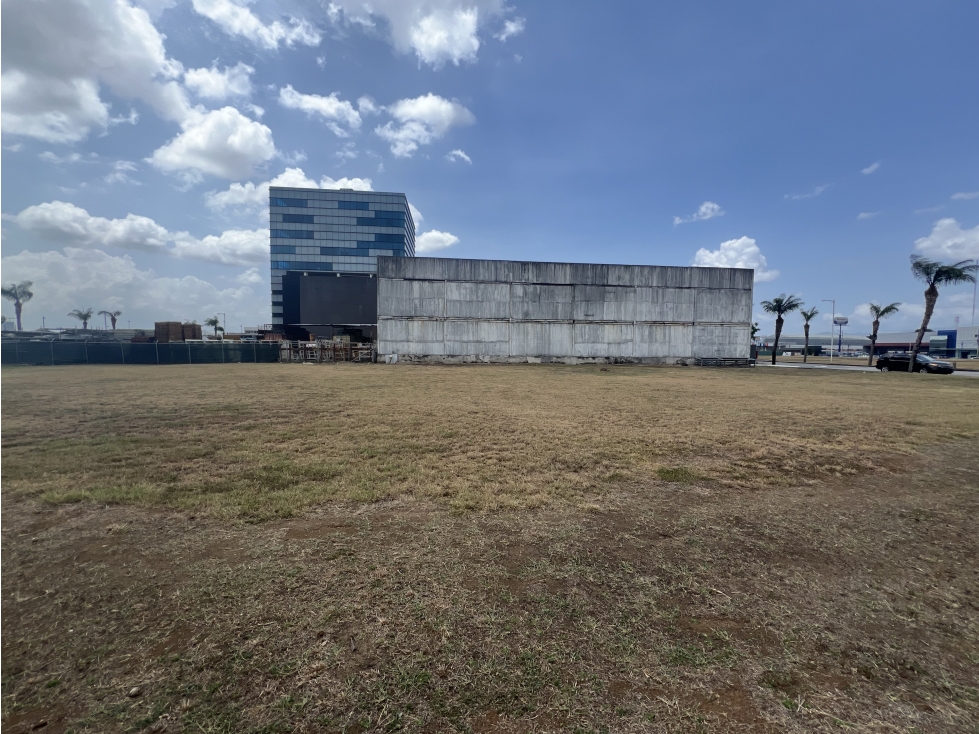 SE VENDE TERRENO EN SANTA MARIA BUSINESS DISTRICT — foto 3
