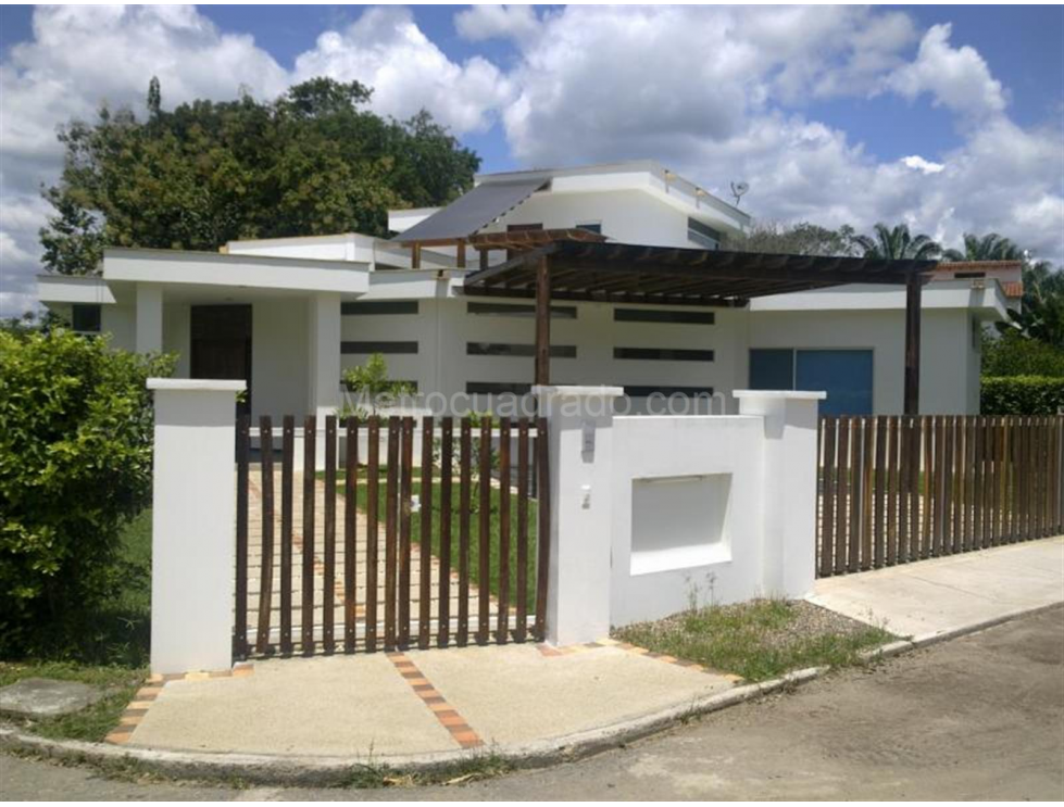 VENDO CASA CONDOMINIO EL IMPERIO CARMEN DE APICALA - 1