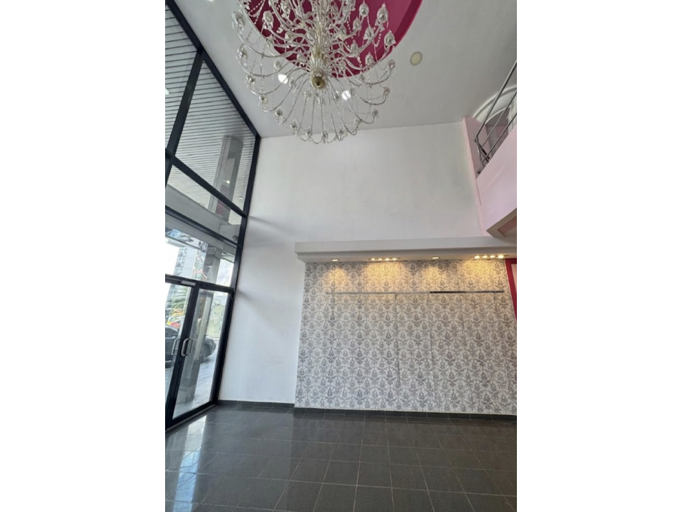 Alquiler de local comercial en Plaza Obarrio