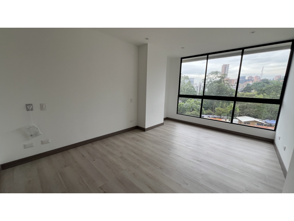 Apartamento de 104 metros en arriendo en Vitaly Senior's Club 424 — foto 3